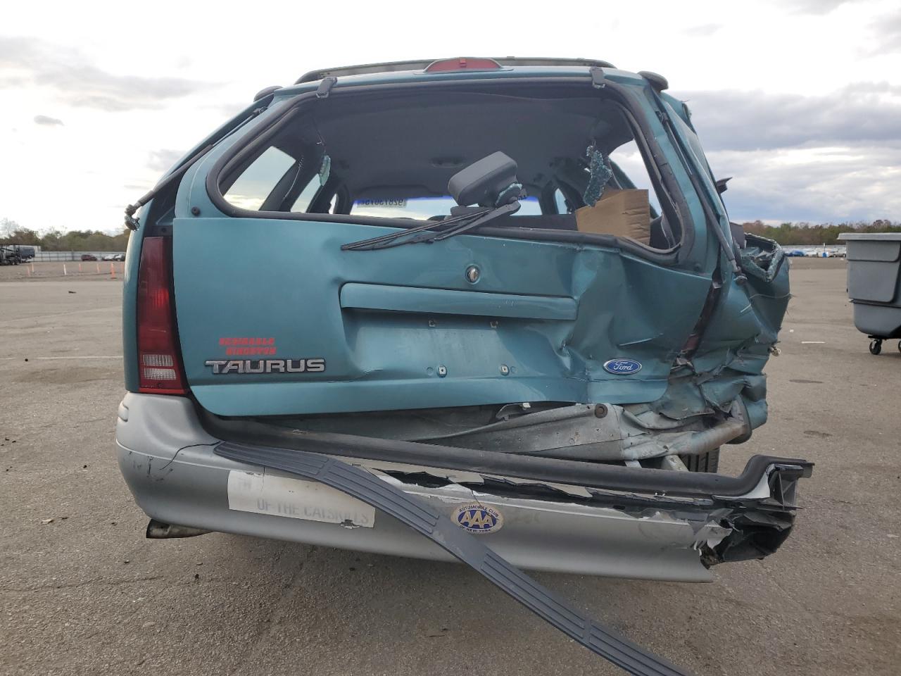 1992 Ford Taurus Gl VIN: 1FACP57U0NA163978 Lot: 92873075