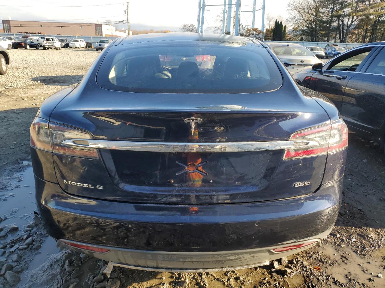 2015 Tesla Model S 85D VIN: 5YJSA1H2XFF084033 Lot: 89704805
