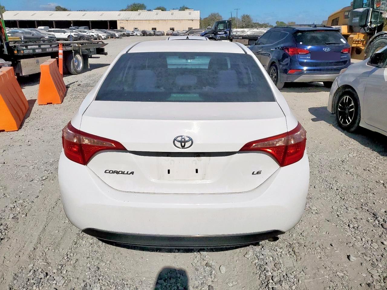 2017 Toyota Corolla L VIN: 5YFBURHE7HP637518 Lot: 92449555