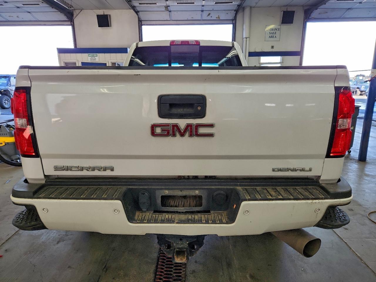 2019 GMC Sierra K2500 Denali VIN: 1GT12SEY8KF212220 Lot: 94092405