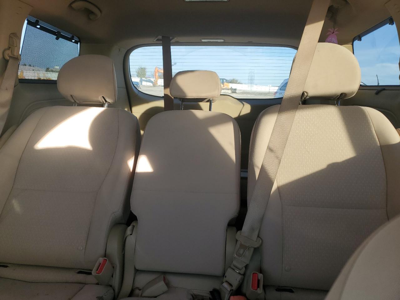 2016 Kia Sedona Lx VIN: KNDMB5C18G6113327 Lot: 90747635