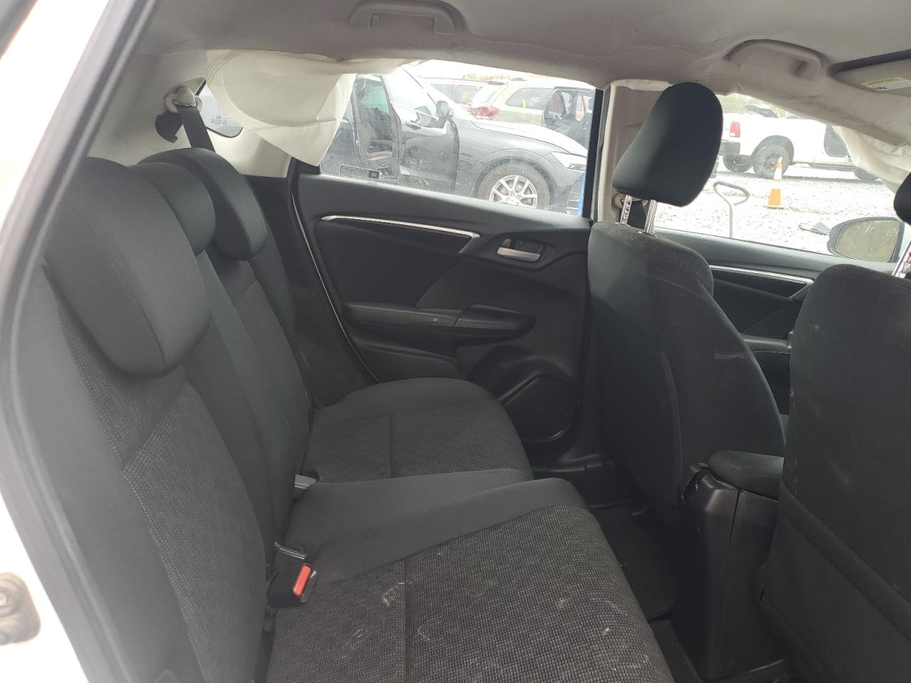 2017 Honda Fit Lx VIN: 3HGGK5H5XHM709194 Lot: 91143595