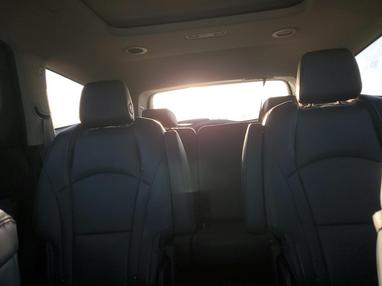 2018 Buick Enclave Premium VIN: 5GAEVBKW1JJ173074 Lot: 92671315