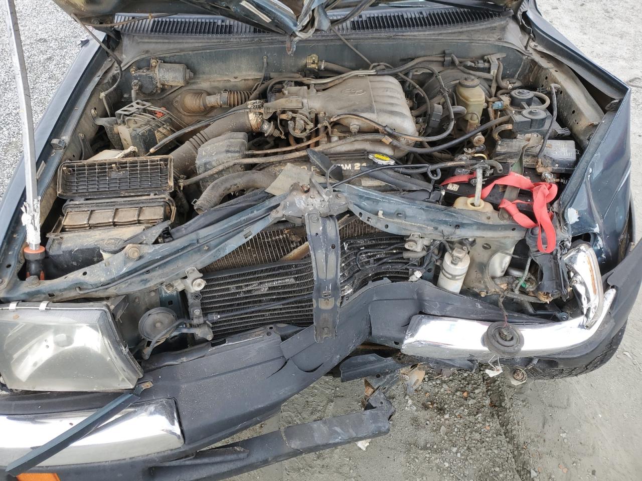 1998 Toyota Tacoma Xtracab Limited VIN: 4TAWN74N4WZ096581 Lot: 91807955