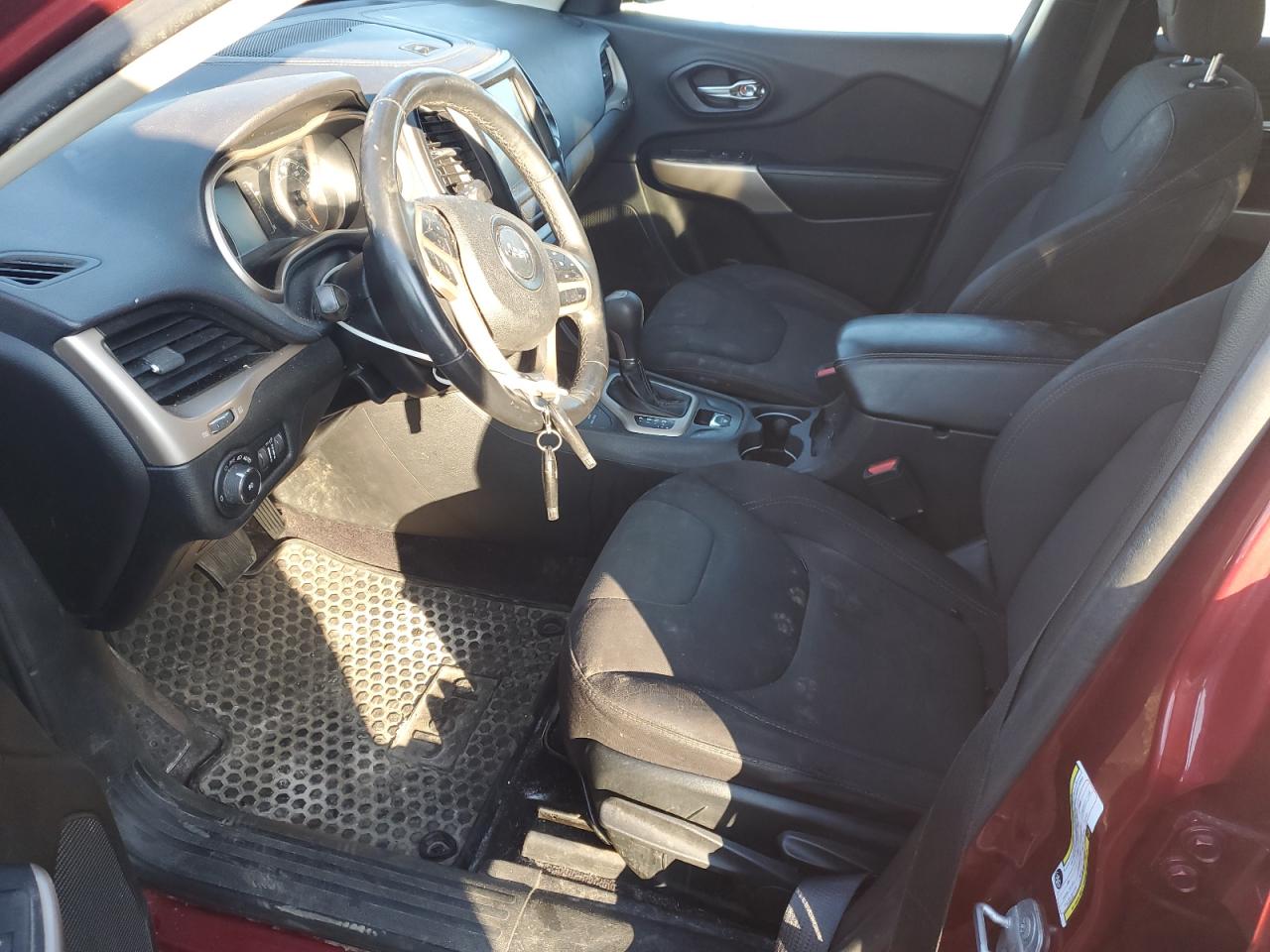 2017 Jeep Cherokee Latitude VIN: 1C4PJMCS8HW664863 Lot: 93266555