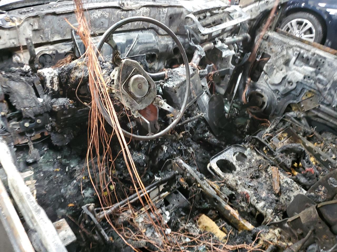 2005 Kia Sedona Ex VIN: KNDUP131156648748 Lot: 93317515