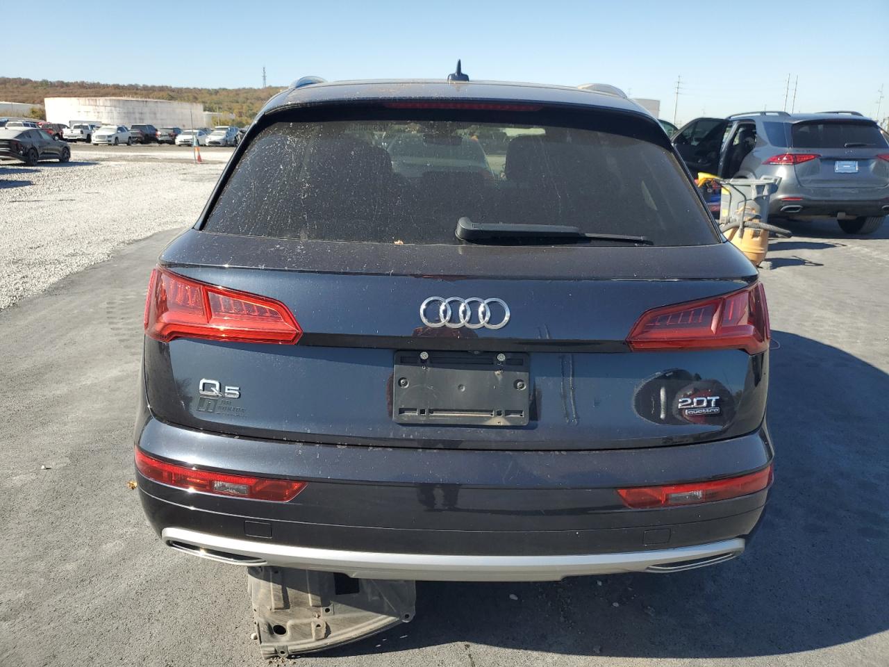 2018 Audi Q5 Premium VIN: WA1ANAFY2J2076067 Lot: 92468835