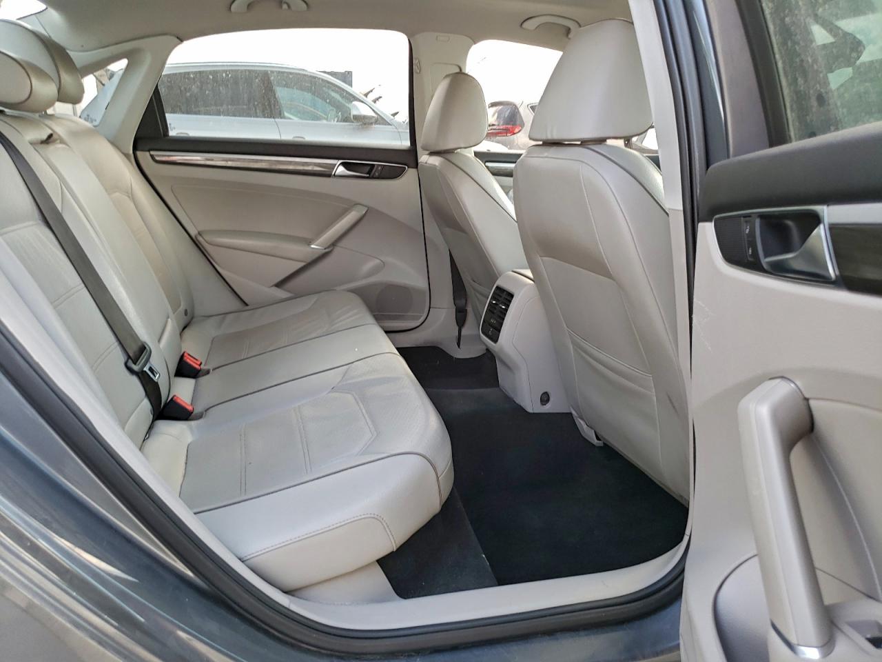 2017 Volkswagen Passat Se VIN: 1VWBT7A31HC034957 Lot: 94328875