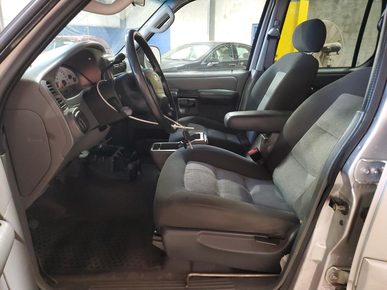 2005 Ford Explorer Sport Trac VIN: 1FMZU67K85UB77672 Lot: 92841735