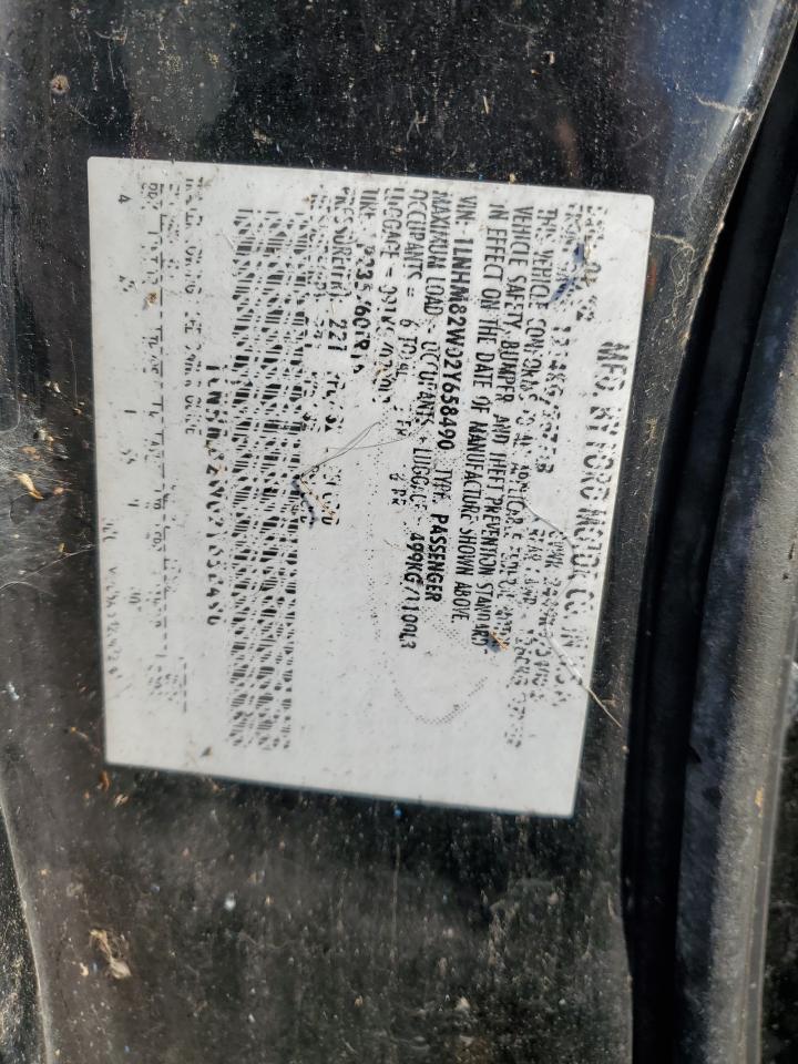 2000 Lincoln Town Car Signature VIN: 1LNHM82W02Y658490 Lot: 93503005