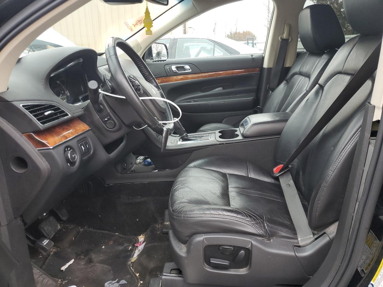 2017 Lincoln Mkt VIN: 2LMHJ5AT8HBL01048 Lot: 93492325