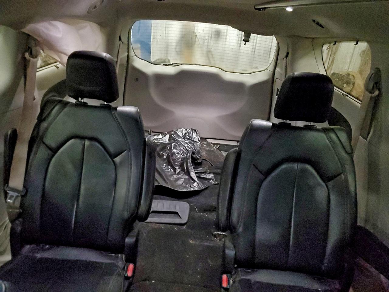 2019 Chrysler Pacifica Touring L VIN: 2C4RC1BG4KR669721 Lot: 93943085