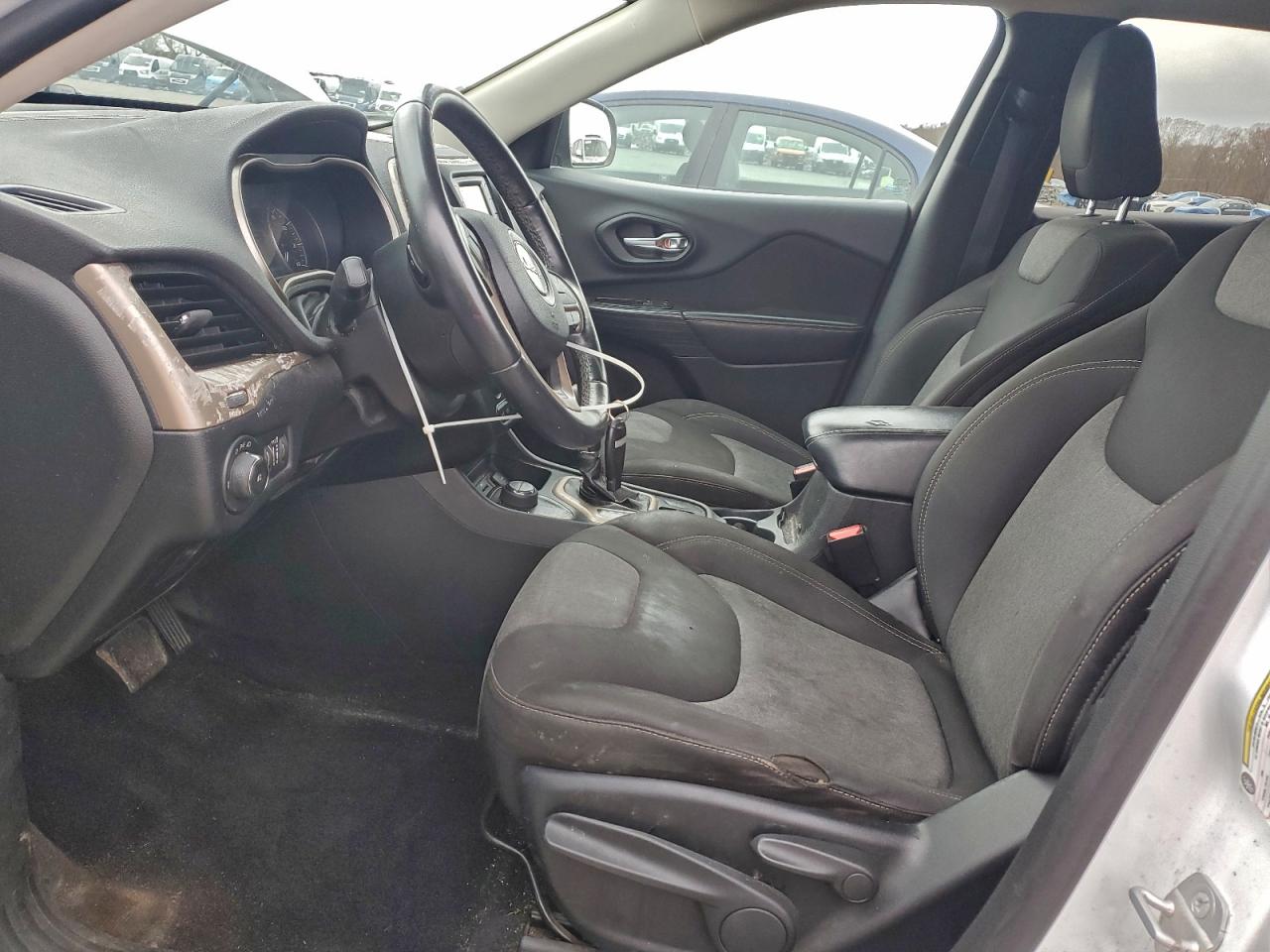 2014 Jeep Cherokee Latitude VIN: 1C4PJMCB3EW140788 Lot: 94414725