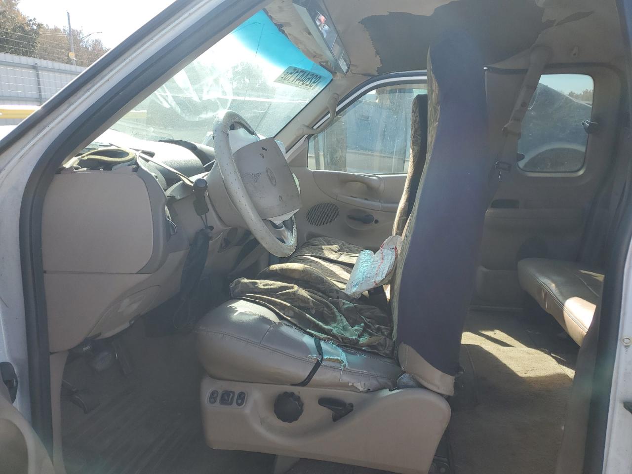 1998 Ford F150 VIN: 1FTZX0760WKB37739 Lot: 92644715