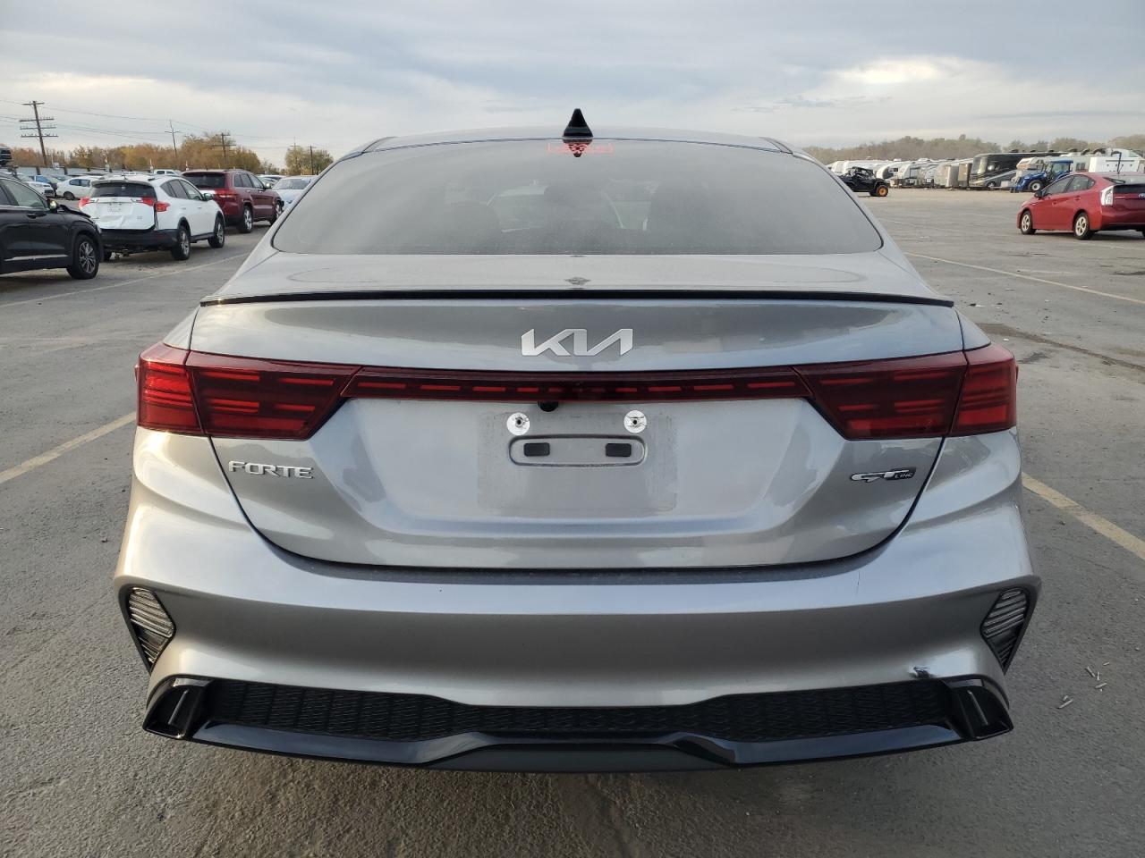 2024 Kia Forte Gt Line VIN: 3KPF54AD1RE762083 Lot: 90905205