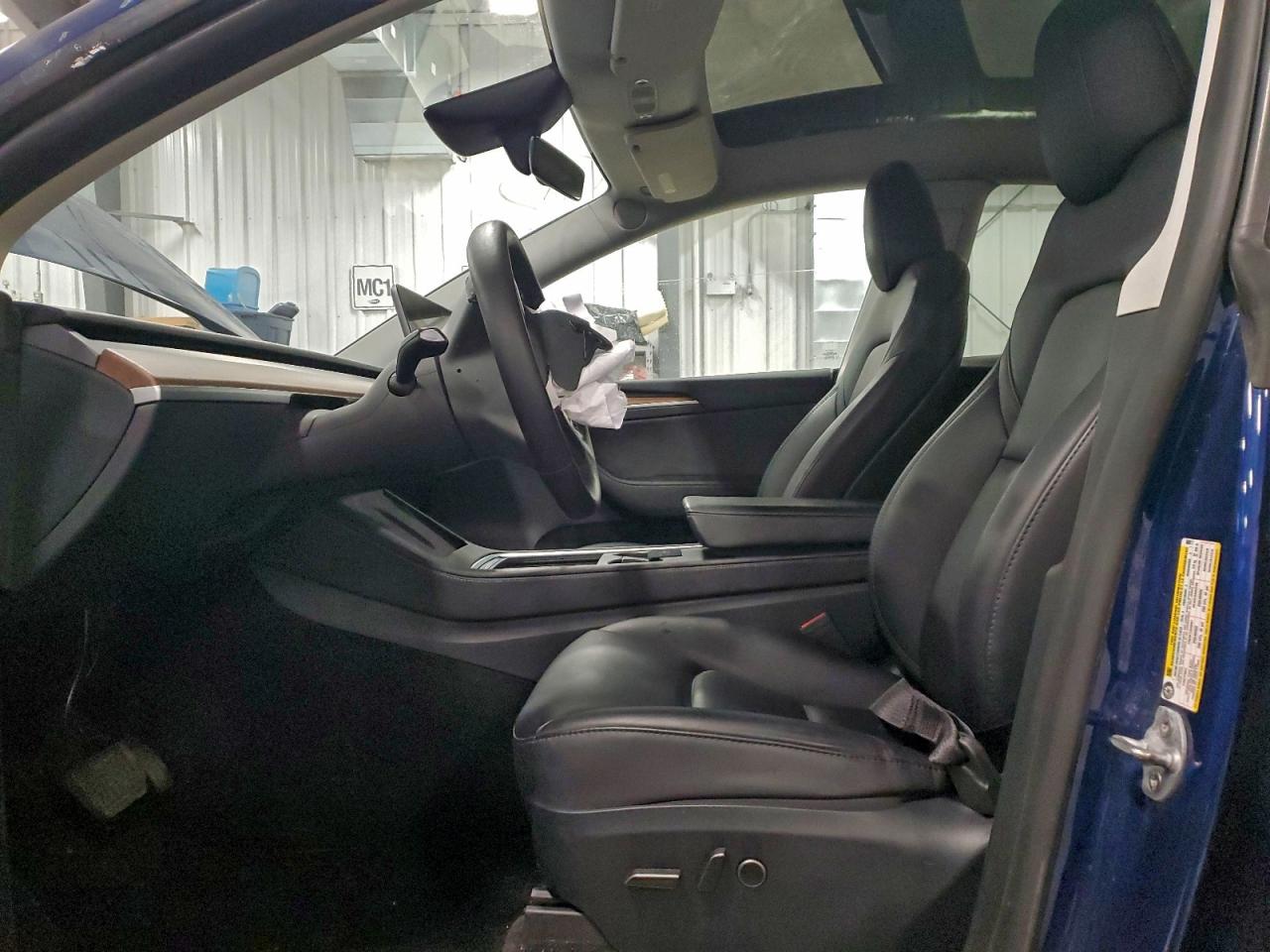 2024 Tesla Model Y VIN: 7SAYGDEE9RF088817 Lot: 94559095