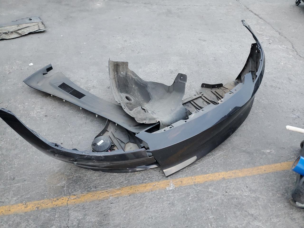 2024 Tesla Model 3 VIN: 5YJ3E1EB2RF811487 Lot: 92722135