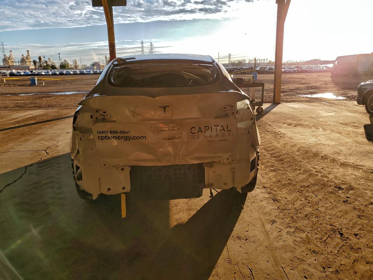 2021 Tesla Model Y VIN: 5YJYGAEE0MF212204 Lot: 93850295