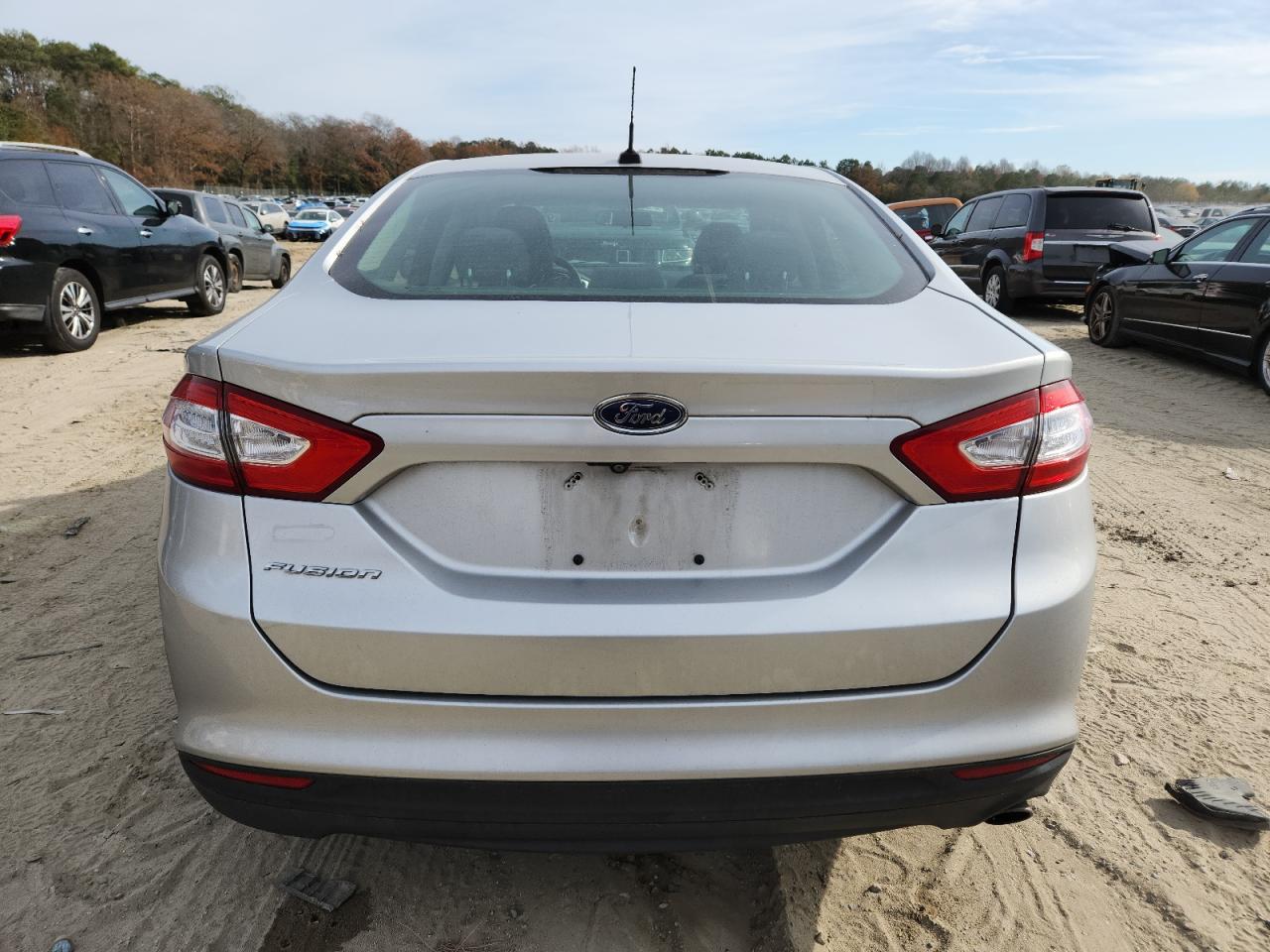 2015 Ford Fusion S VIN: 3FA6P0G72FR190679 Lot: 93269425