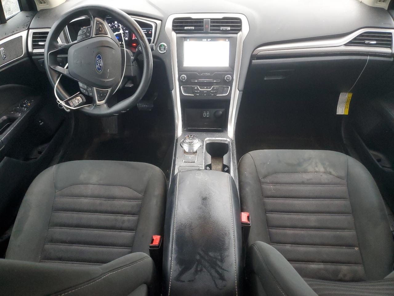 2019 Ford Fusion Se VIN: 3FA6P0LUXKR128517 Lot: 93647925