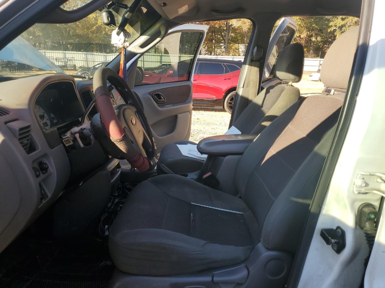 2002 Ford Escape Xlt VIN: 1FMYU04162KC27836 Lot: 91630785