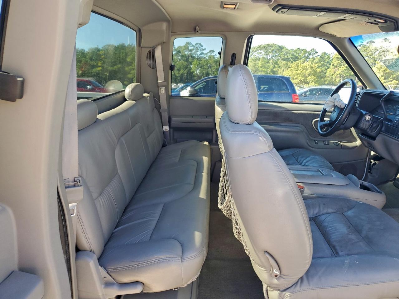 1998 Chevrolet Gmt-400 C1500 VIN: 2GCEC19R4W1227144 Lot: 94677525