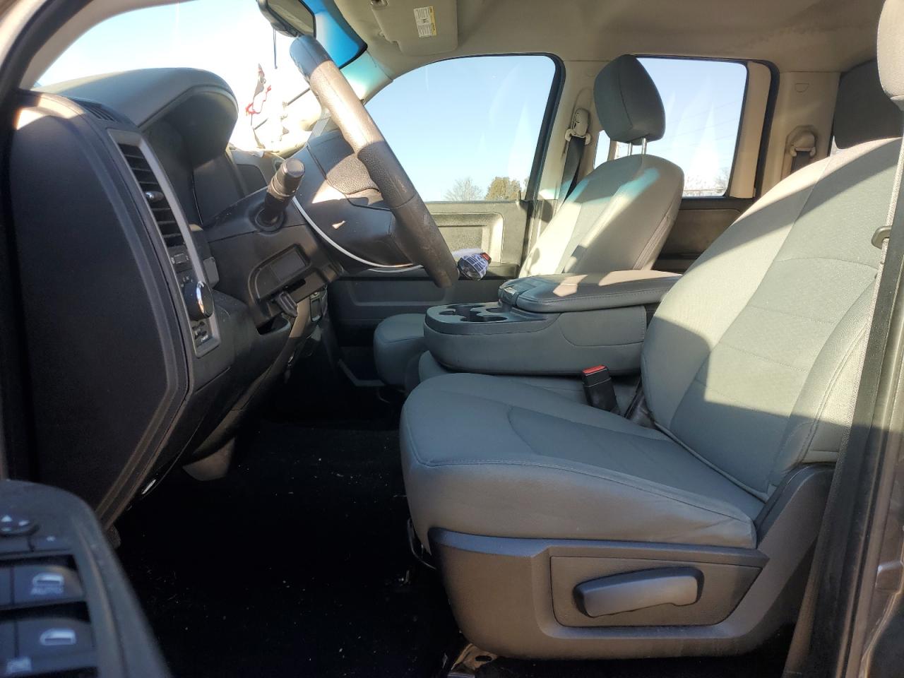 2018 Ram 1500 St VIN: 1C6RR6FT2JS221999 Lot: 92588515