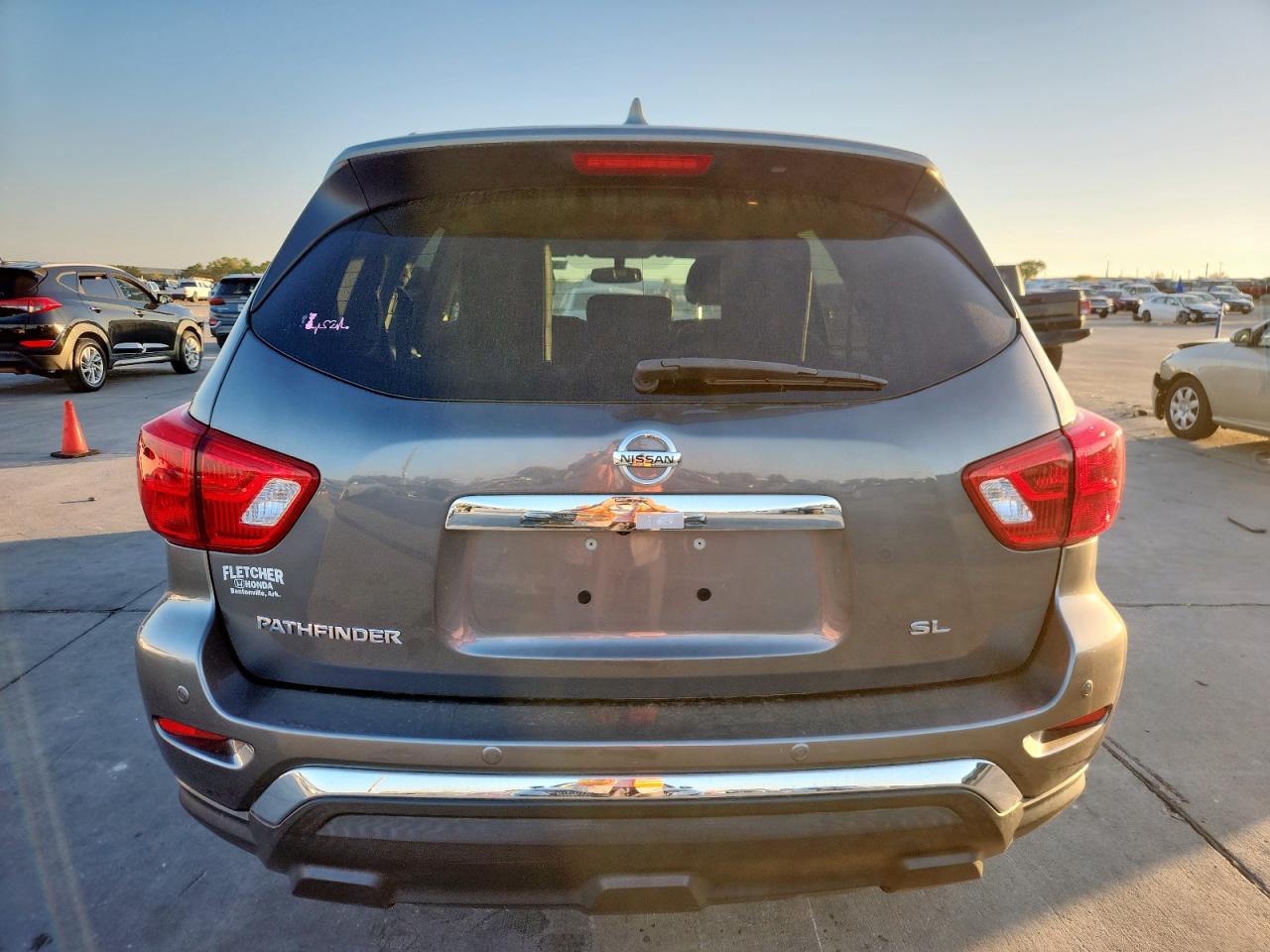 2019 Nissan Pathfinder S VIN: 5N1DR2MN1KC604520 Lot: 93066255