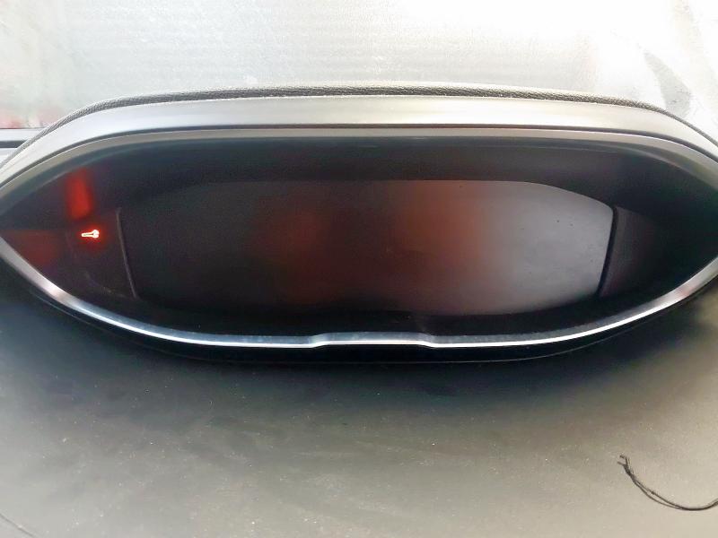 2022 PEUGEOT 5008 1.2 PURETECH ALLURE PREMIUM 5DR