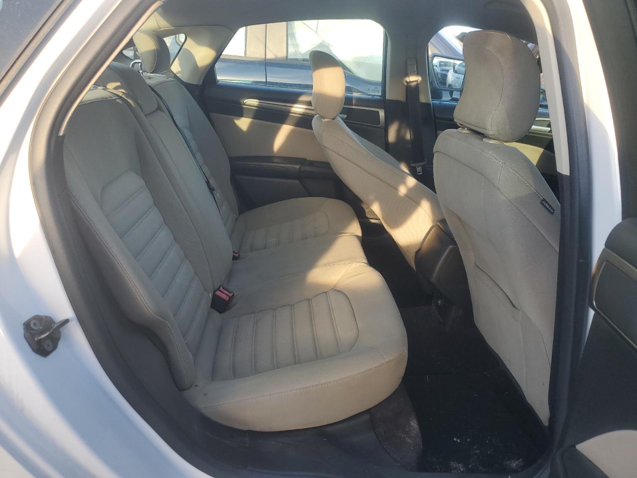 2017 Ford Fusion S VIN: 3FA6P0G77HR151377 Lot: 92389855