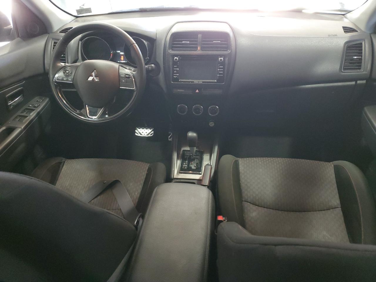 2018 Mitsubishi Outlander Sport Es VIN: JA4AP3AU1JU010687 Lot: 92114425