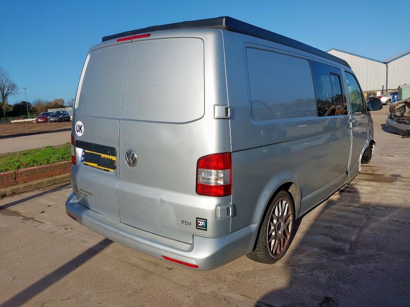 2015 VOLKSWAGEN TRANSPORTER 2.0 TDI 102PS TRENDLINE VAN