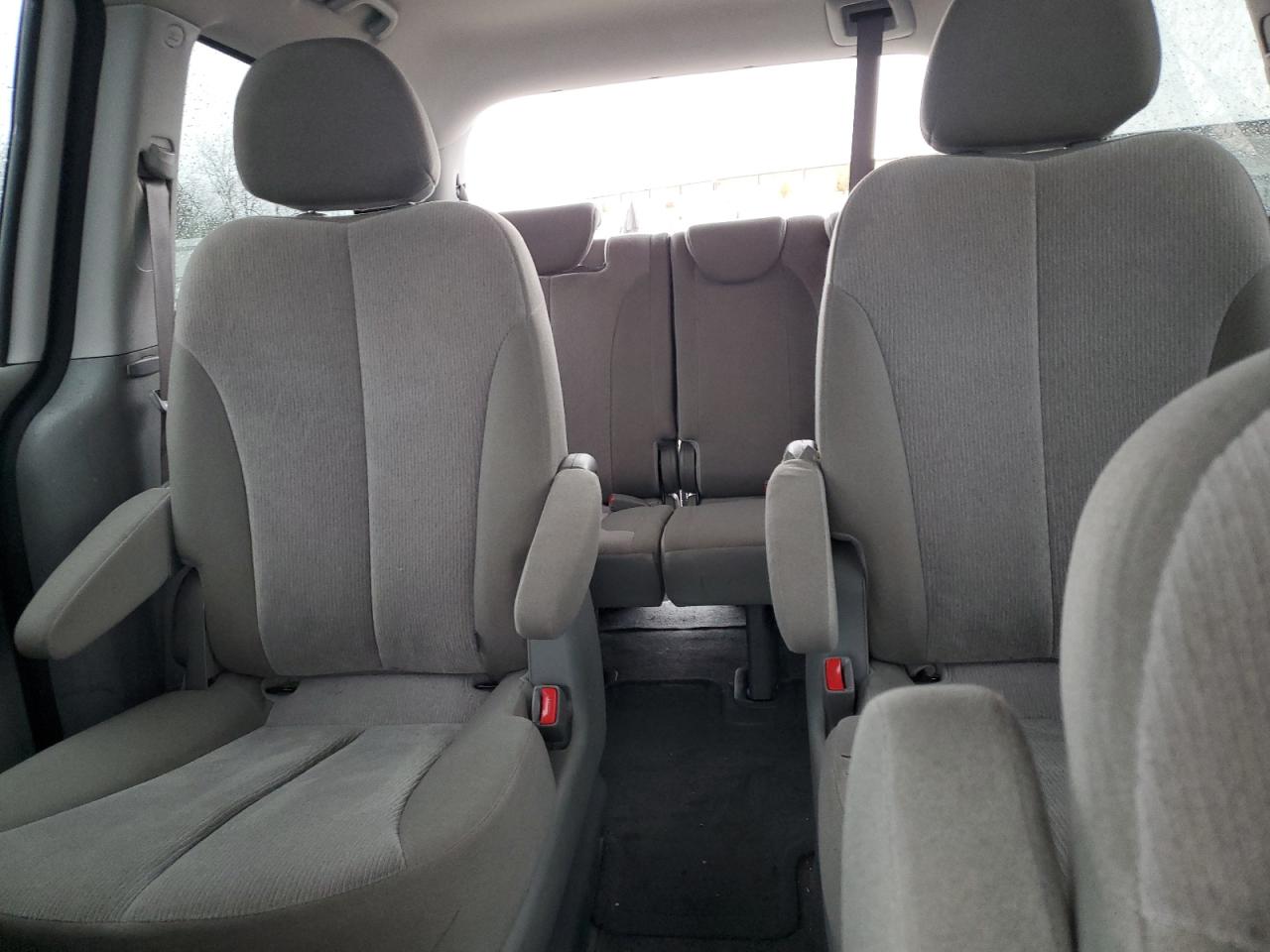 2014 Kia Sedona Lx VIN: KNDMG4C70E6552096 Lot: 92747265