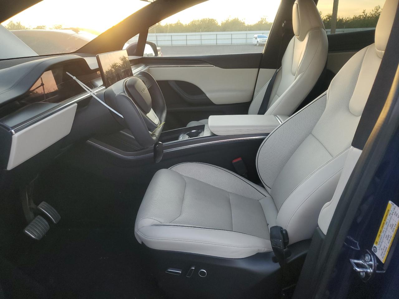 2022 Tesla Model X VIN: 7SAXCBE60NF353462 Lot: 91307945