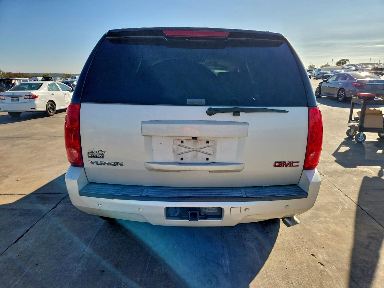 2009 GMC Yukon Slt VIN: 1GKFC33049R172866 Lot: 92836835