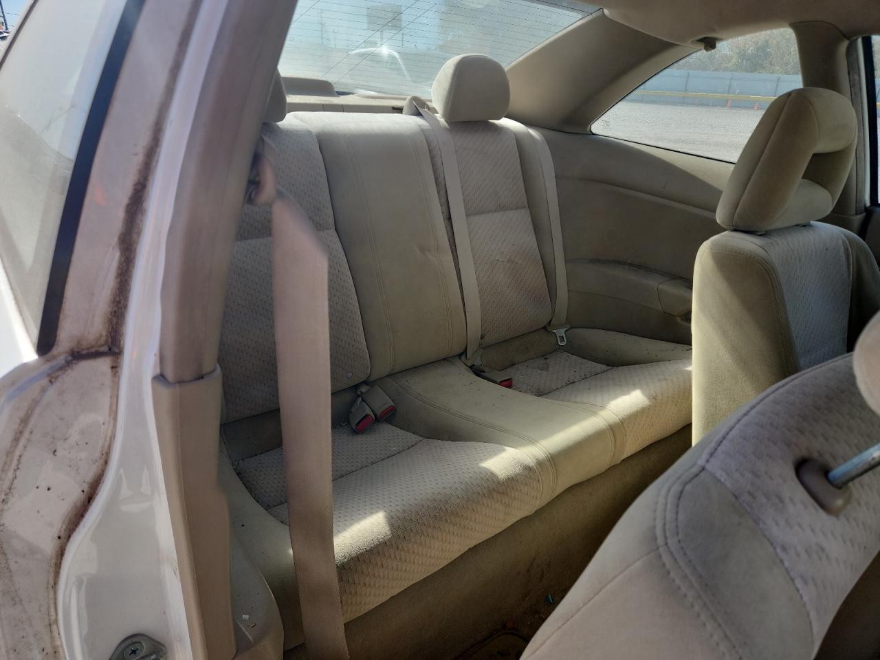 2003 Honda Civic Dx Vp VIN: 1HGEM22184L007084 Lot: 92504565