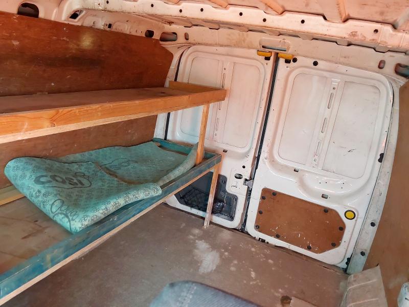 2004 FORD TRAN CONNECT LX TDDI SWB 