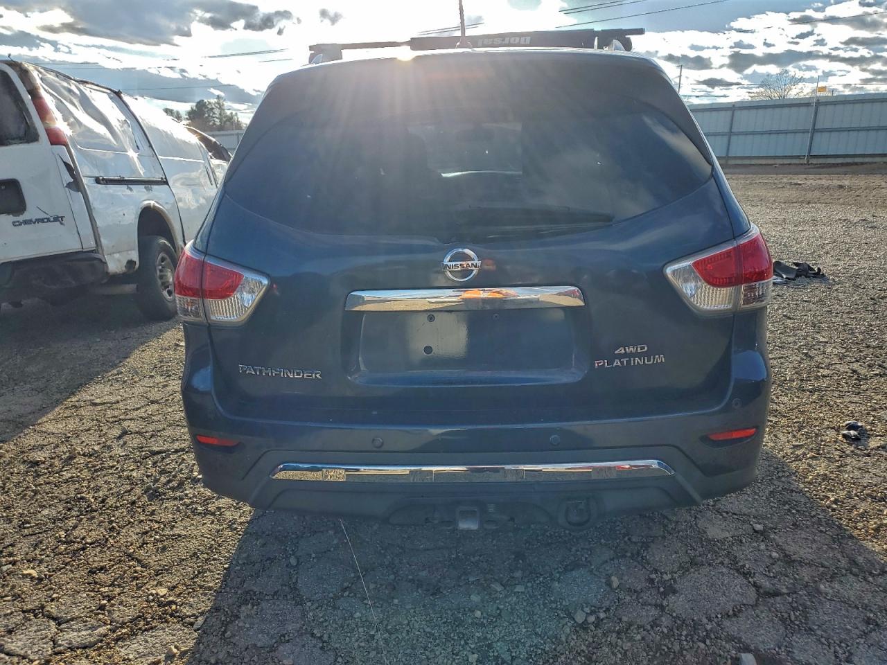2015 Nissan Pathfinder S VIN: 5N1AR2MM2FC672731 Lot: 93754235