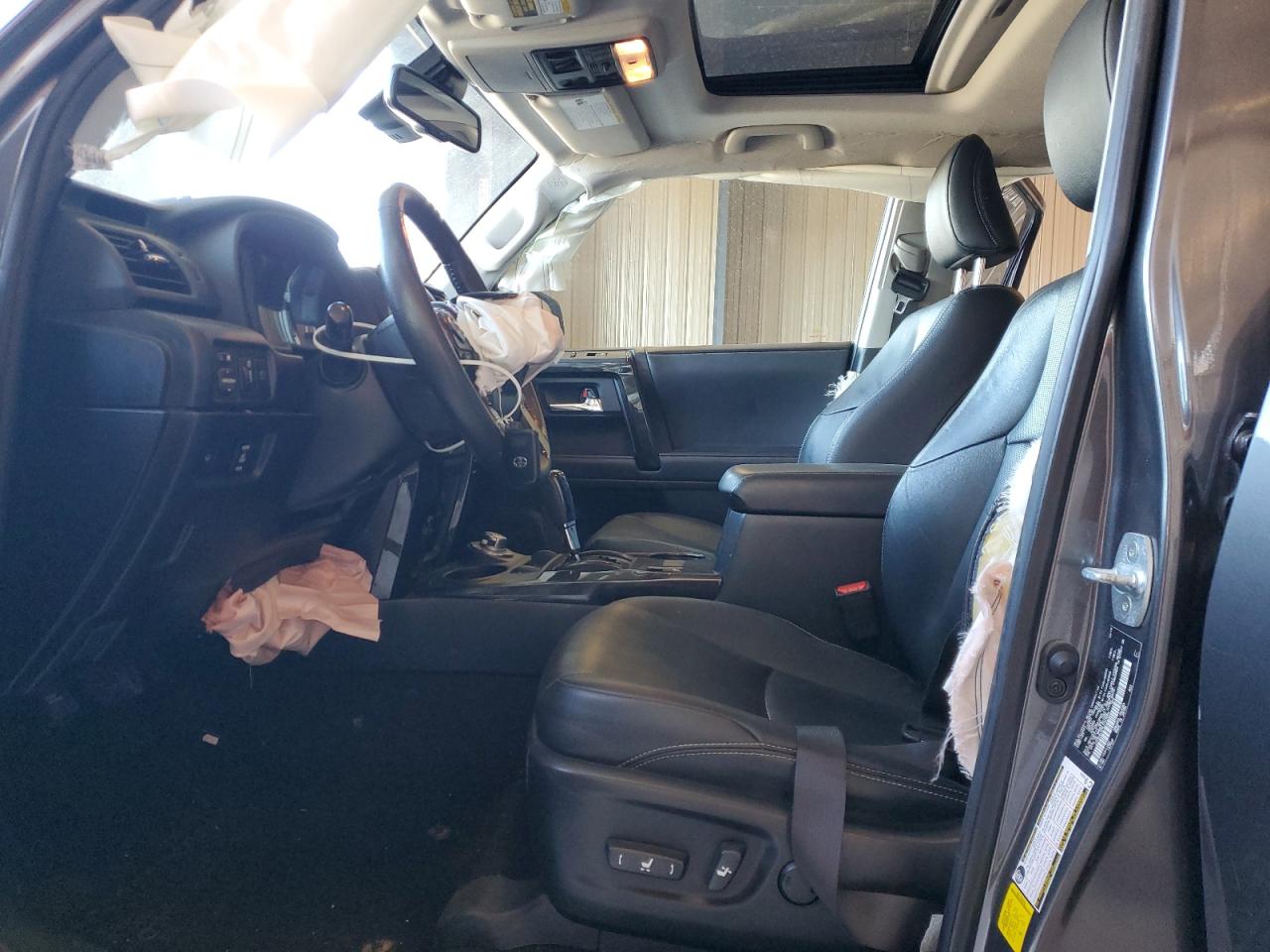 2020 Toyota 4Runner Sr5/Sr5 Premium VIN: JTEBU5JR9L5763855 Lot: 92118065