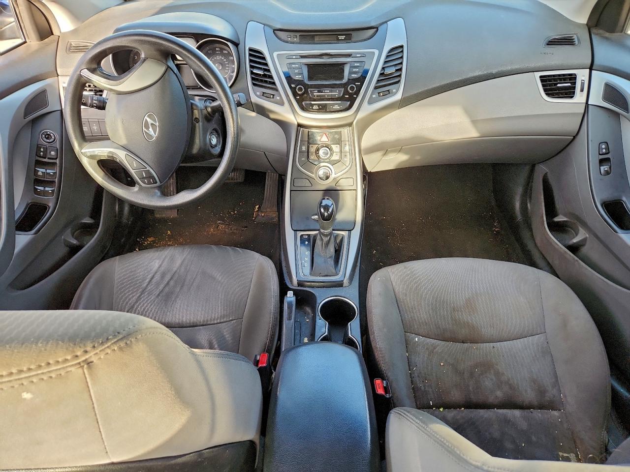 2016 Hyundai Elantra Se VIN: 5NPDH4AE1GH700411 Lot: 94810455