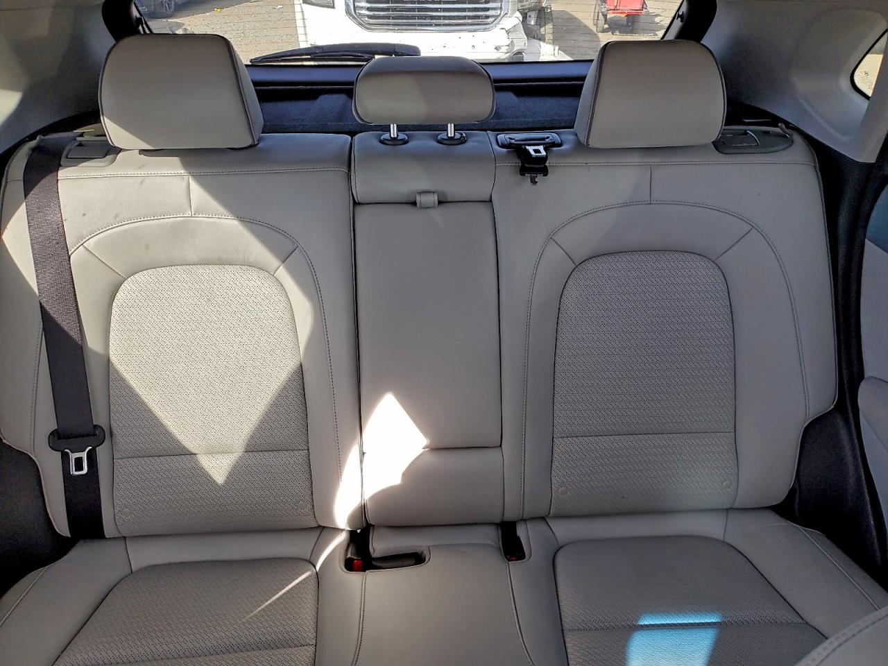 2021 Hyundai Kona Limited VIN: KM8K33AG6MU123096 Lot: 92930265