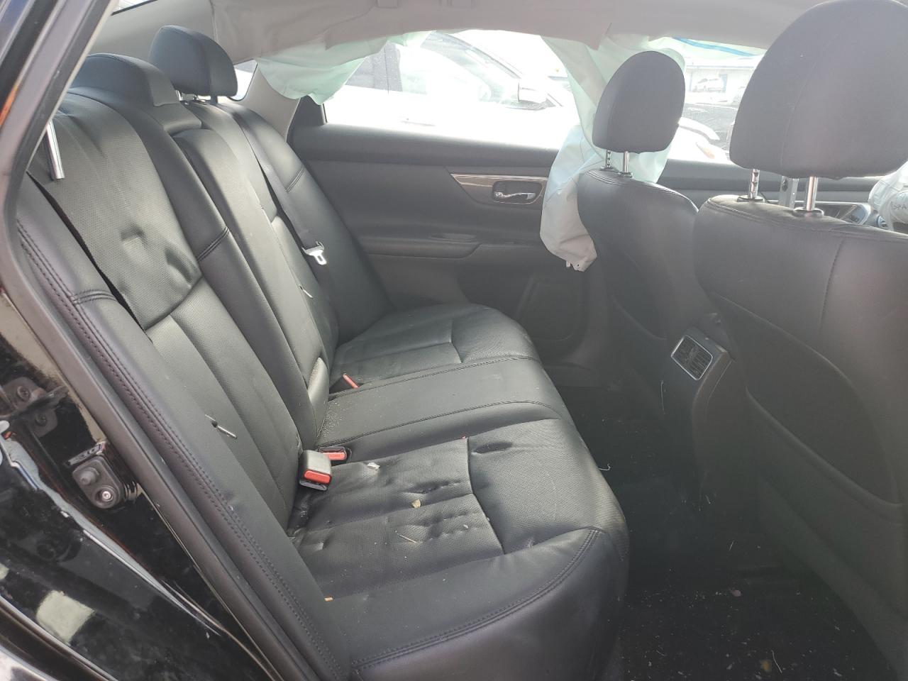 2015 Nissan Altima 2.5 VIN: 1N4AL3AP6FN868983 Lot: 92432945