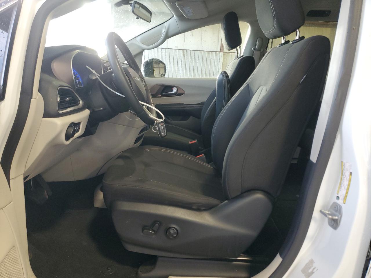 2022 Chrysler Voyager Lx VIN: 2C4RC1CG2NR218600 Lot: 92138905