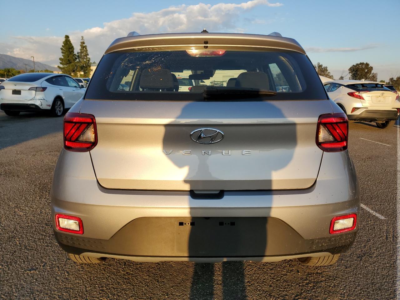 2024 Hyundai Venue Sel VIN: KMHRC8A39RU303463 Lot: 93339185