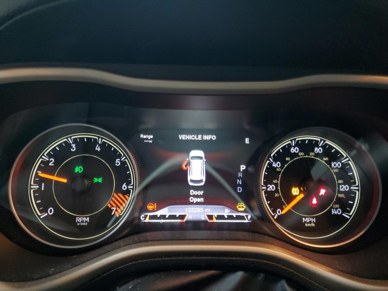 2015 Jeep Cherokee Limited VIN: 1C4PJLDB8FW592164 Lot: 92981525