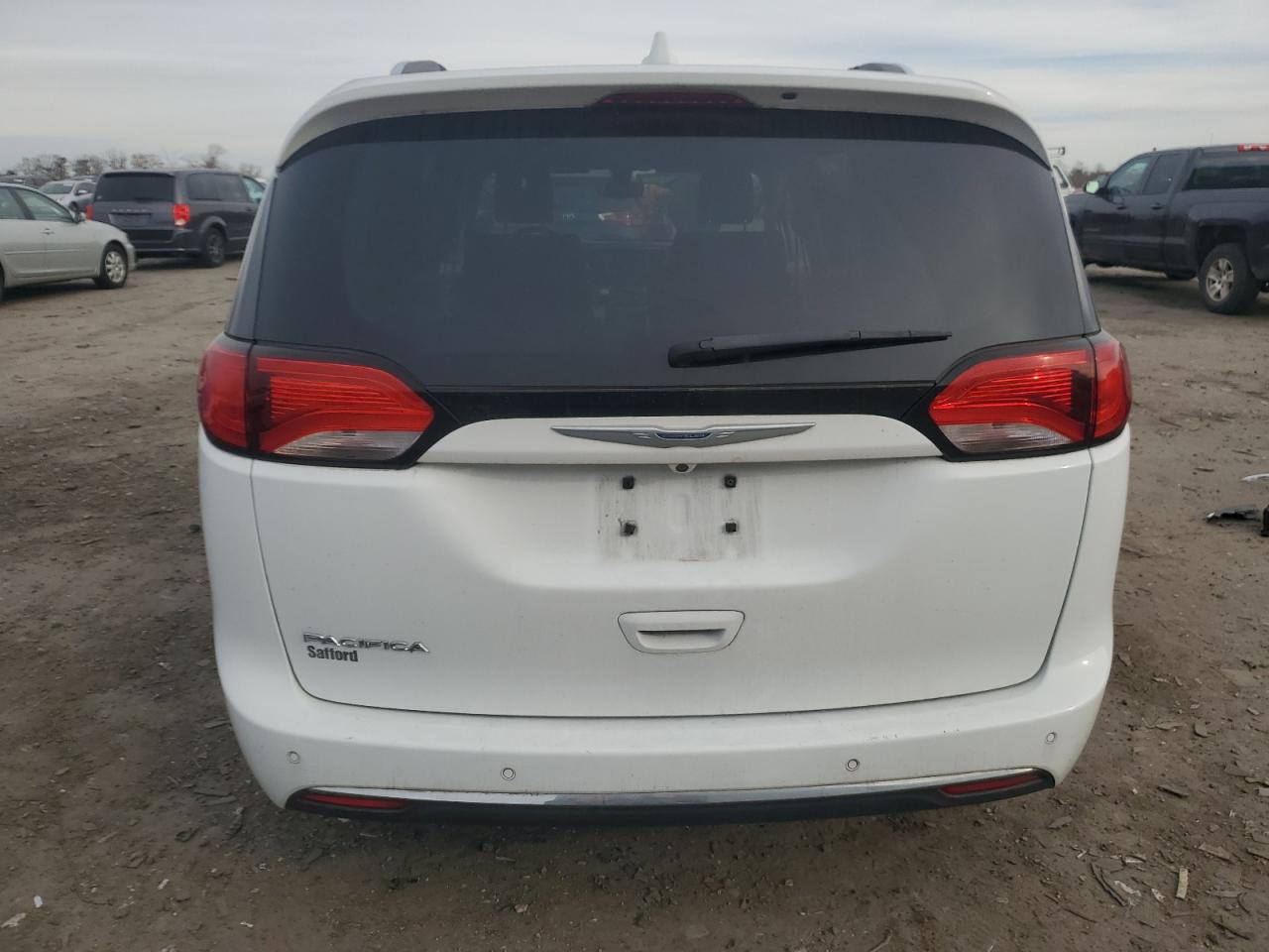2020 Chrysler Pacifica Touring L VIN: 2C4RC1BG3LR271773 Lot: 92952375