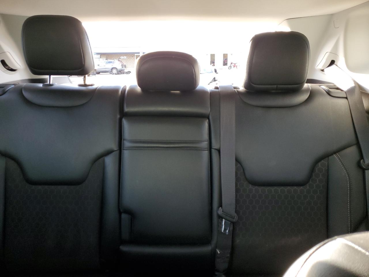 2018 Jeep Compass Latitude VIN: 3C4NJDBB8JT262197 Lot: 92884155