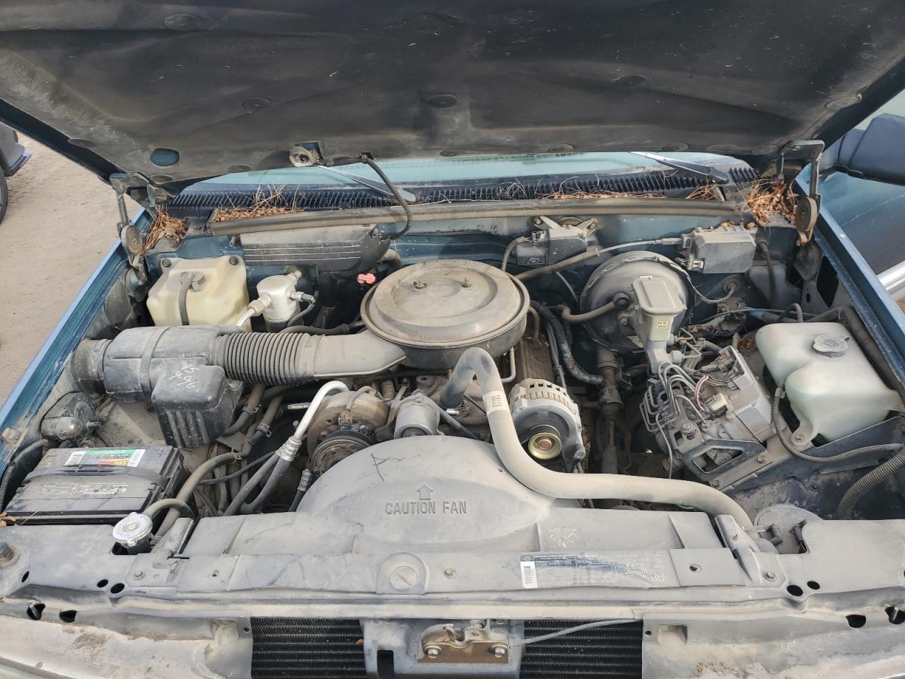 1993 GMC Suburban K1500 VIN: 1GKFK16K3PJ729508 Lot: 91906035