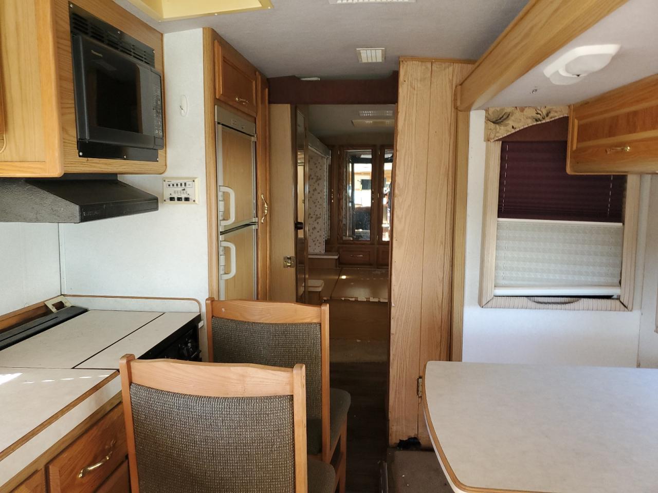 1999 Ford F550 Super Duty Stripped Chassis VIN: 3FCNF53S4XJA17360 Lot: 92026975