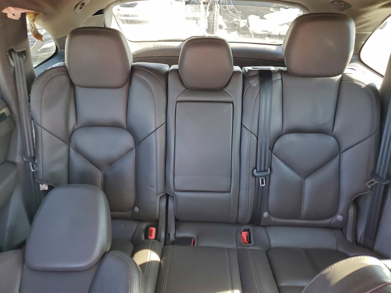 2015 Porsche Cayenne S VIN: WP1AB2A26FLA61353 Lot: 93130115